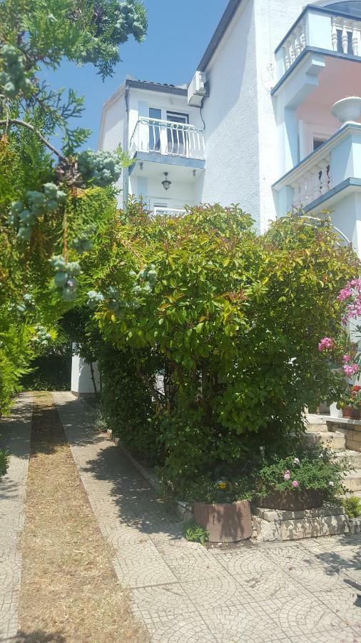 Oleander Apartment In Pakostane Exterior photo