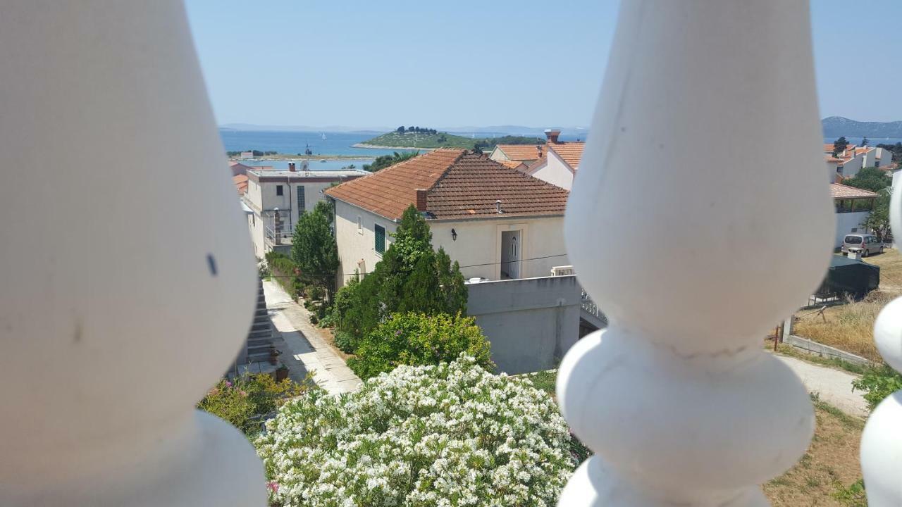 Oleander Apartment In Pakostane Exterior photo